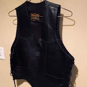 Men’s leather vest